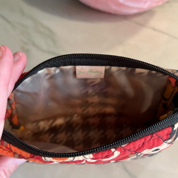 Vera Bradley Make Up bag - Picture 2 of 6